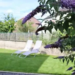 Casa de Férias Le Sourire - Maison Avec Jardin, Bureau & Bbq Rochefort